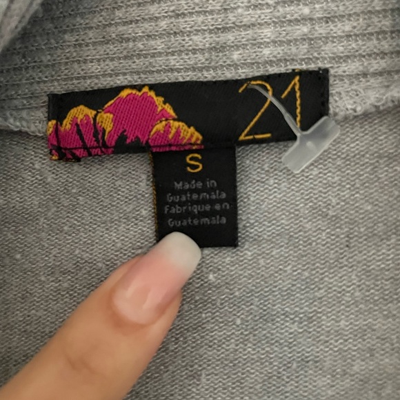 Sweater - Picture 3 of 3